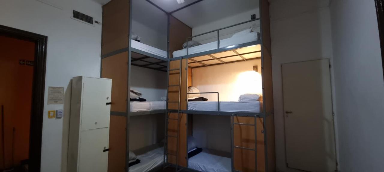 Katana Capsule Hostel Мендоса Екстериор снимка