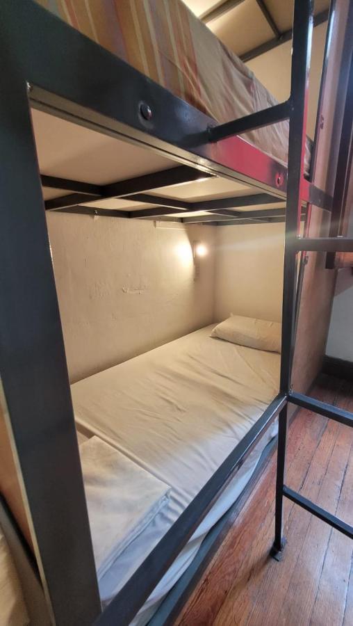 Katana Capsule Hostel Мендоса Екстериор снимка